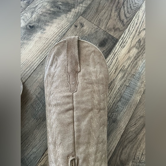 Rock em camel snip toe suede cowboy boots - Picture 6 of 16